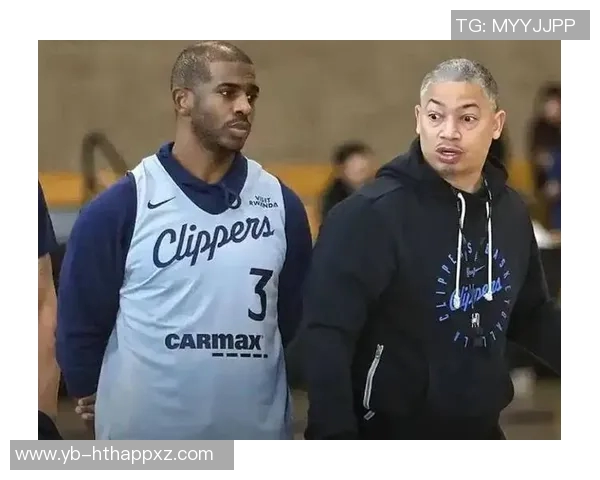 保罗被交易回家后与格里芬和小乔丹进行长达90分钟的视频通话